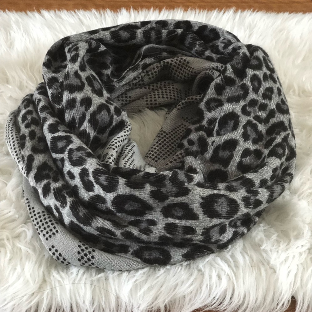 Michael Kors Infinity Leopard Scarf